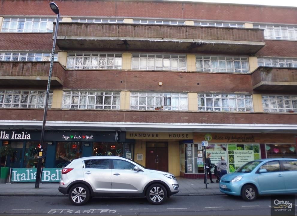 2 bed flat to rent in Ref R152202, Hanover House, Hanover Building