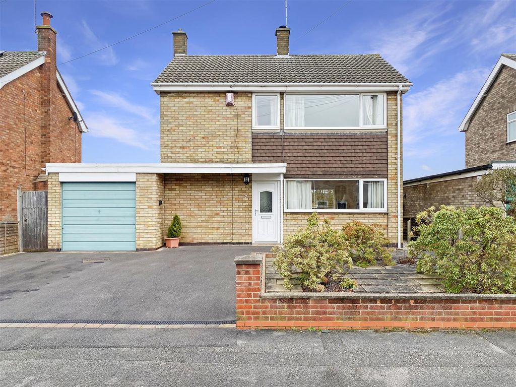 3 bed detached house for sale in Sheridan Close, Balderton, Newark NG24
