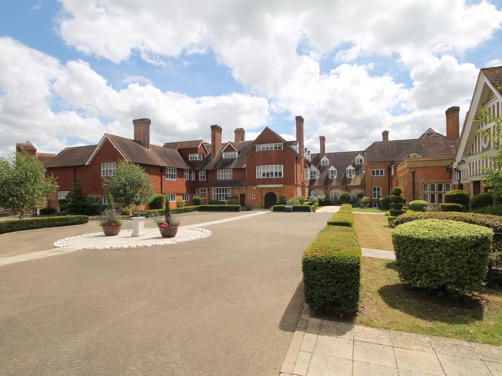 2 bed flat for sale in Elizabeth Drive, Banstead SM7 Zoopla