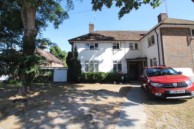 3 bed semidetached house to rent in Worth Road, Crawley RH10 Zoopla
