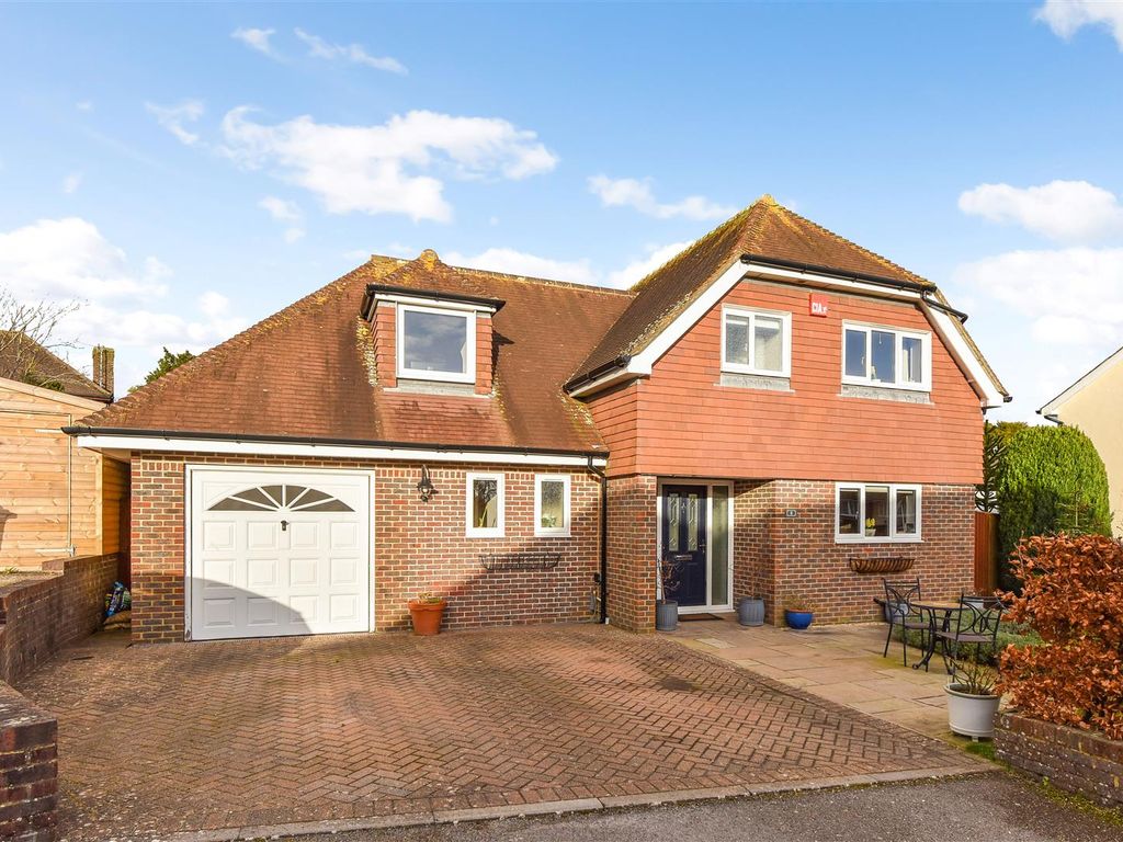 4 bed detached house for sale in South Lane, Clanfield, Waterlooville