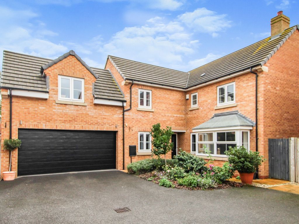 4 bed detached house for sale in Blackshaw Crescent, Thorpe Willoughby