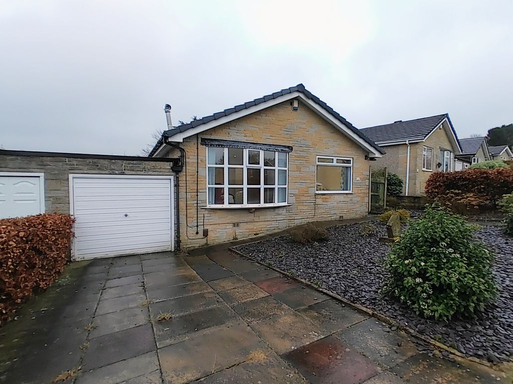 2 bed detached bungalow for sale in Oakleigh Avenue, Clayton, Bradford