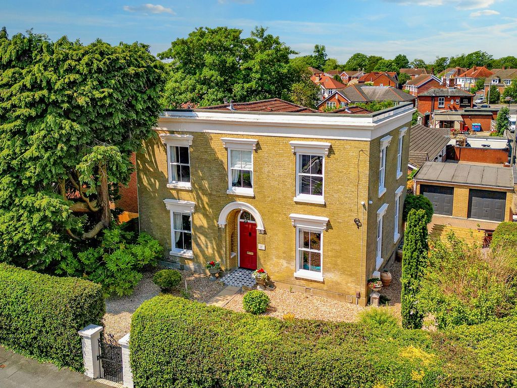 4 bed detached house for sale in Dean Road, Bitterne SO18 Zoopla