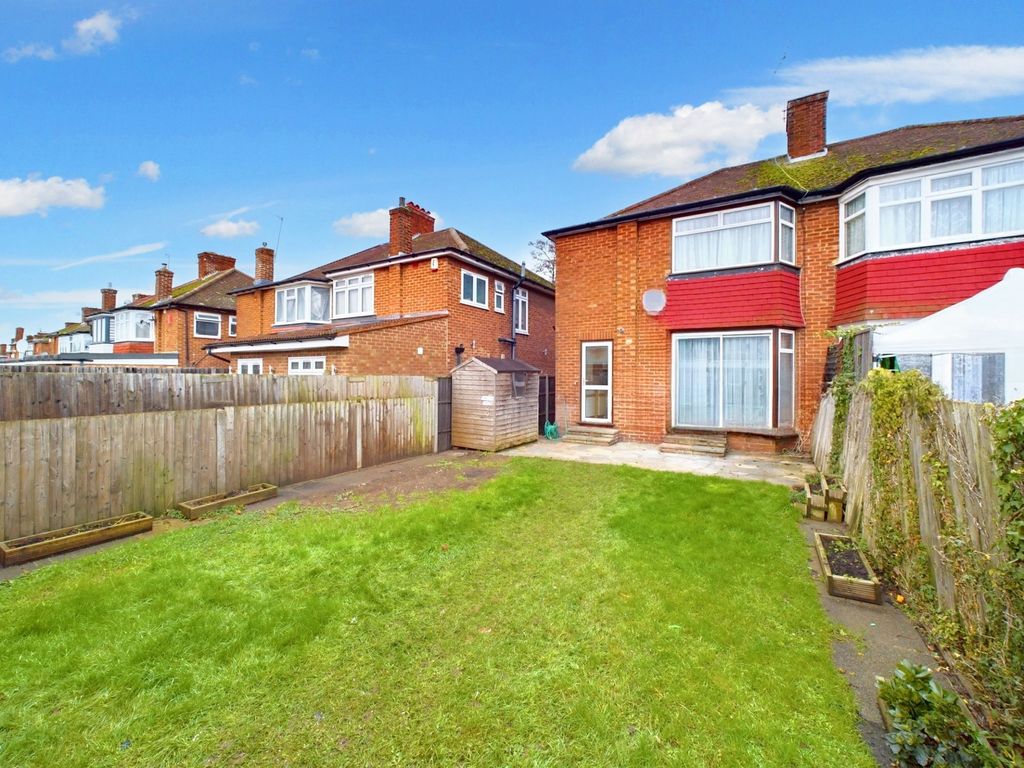 3 bed semidetached house for sale in Brinkburn Gardens, Edgware HA8, £