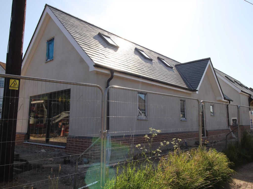 3 bed detached house to rent in Coggeshall Road, Earl Colne CO6 Zoopla