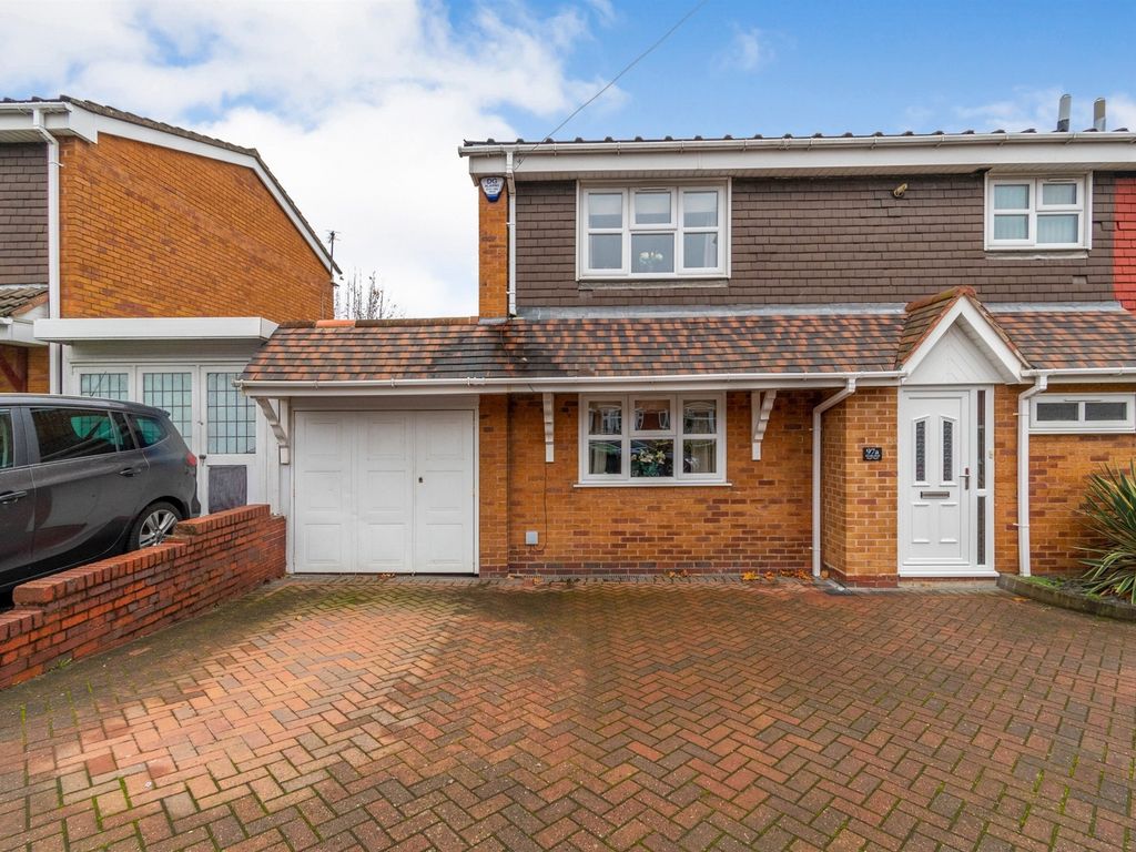 St. Lukes Road, Wednesbury WS10  