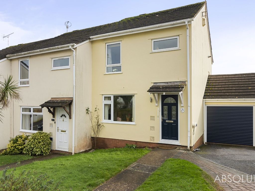 3 bed end terrace house for sale in Fowey Avenue, Shiphay, Torquay