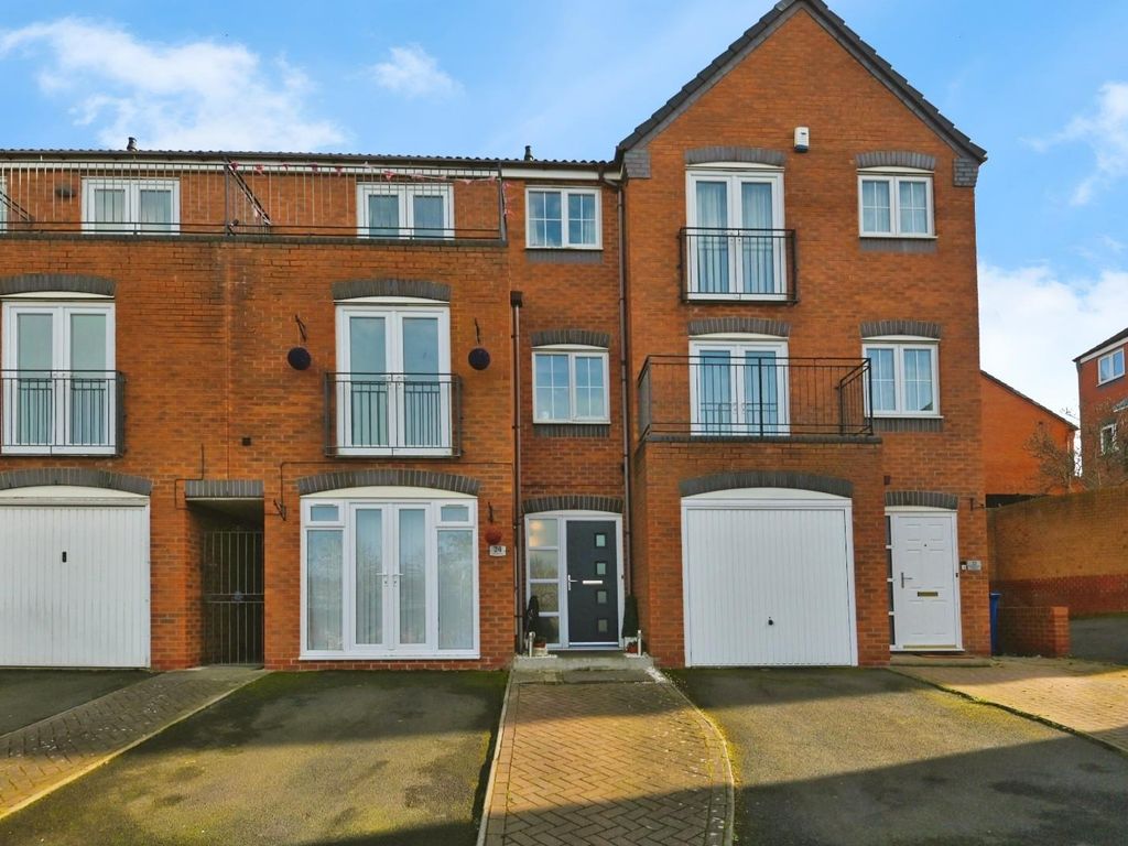 3 bed property for sale in Palmerston Avenue, Wilnecote, Tamworth B77