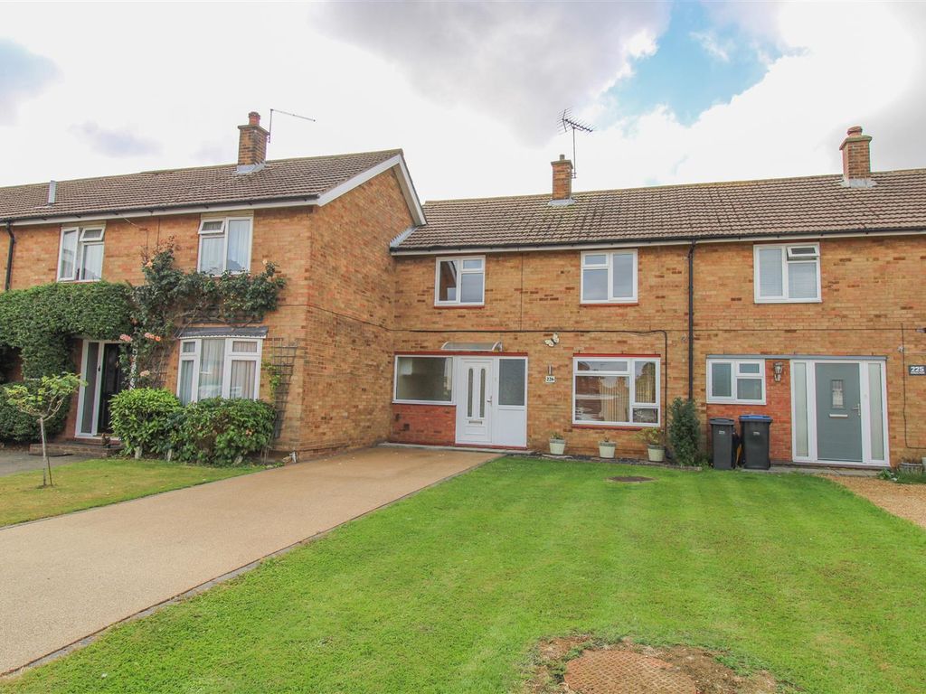 3 bed terraced house for sale in Potters Field, Harlow CM17, £350,000