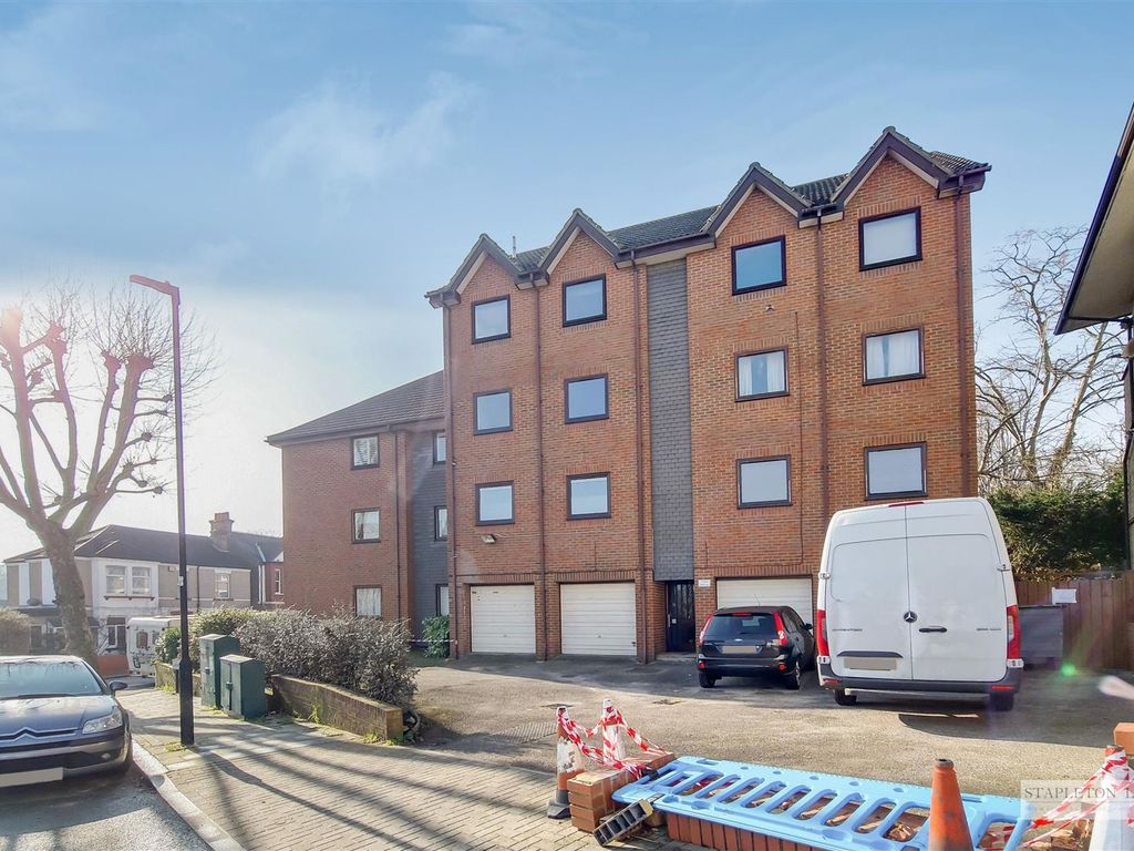 Studio for sale in Thornlaw Road, London SE27 Zoopla