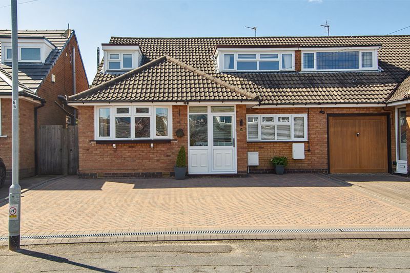 4 bed semidetached house for sale in Deerfold Crescent, Chase Terrace