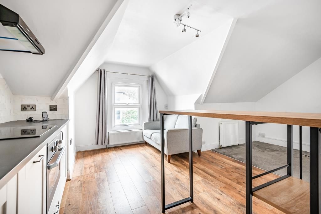 1 bed flat to rent in Reading, Berkshire RG1, £900 pcm Zoopla