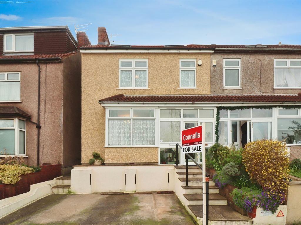 3 bed end terrace house for sale in Charlton Road, Kingswood, Bristol