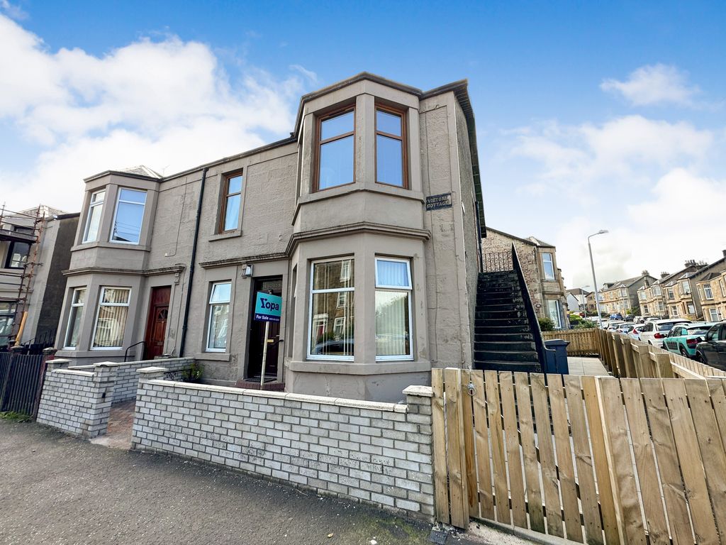 2 bed flat for sale in Belville Street, Greenock PA15, £85,000 Zoopla