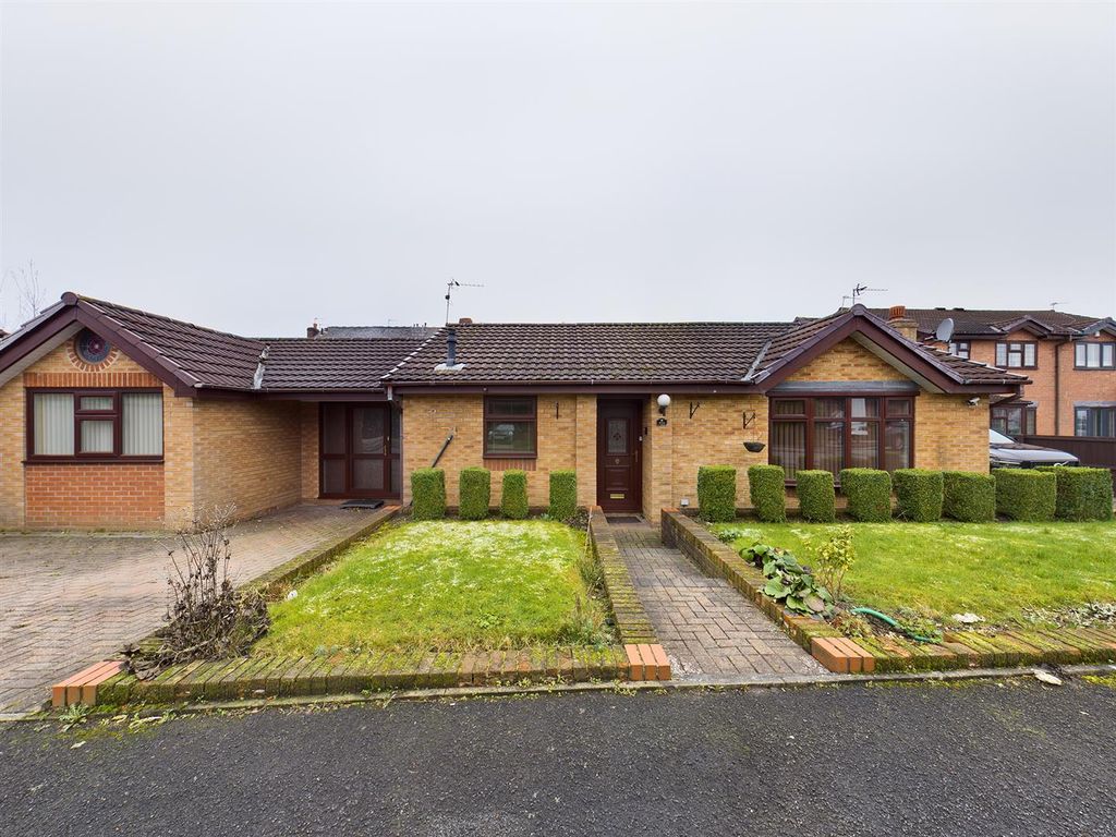 3 bed detached bungalow for sale in Lombard Close, Bredbury, Stockport