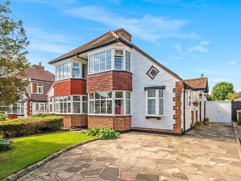 3 bed semidetached house for sale in Gayfere Road, Stoneleigh, Epsom