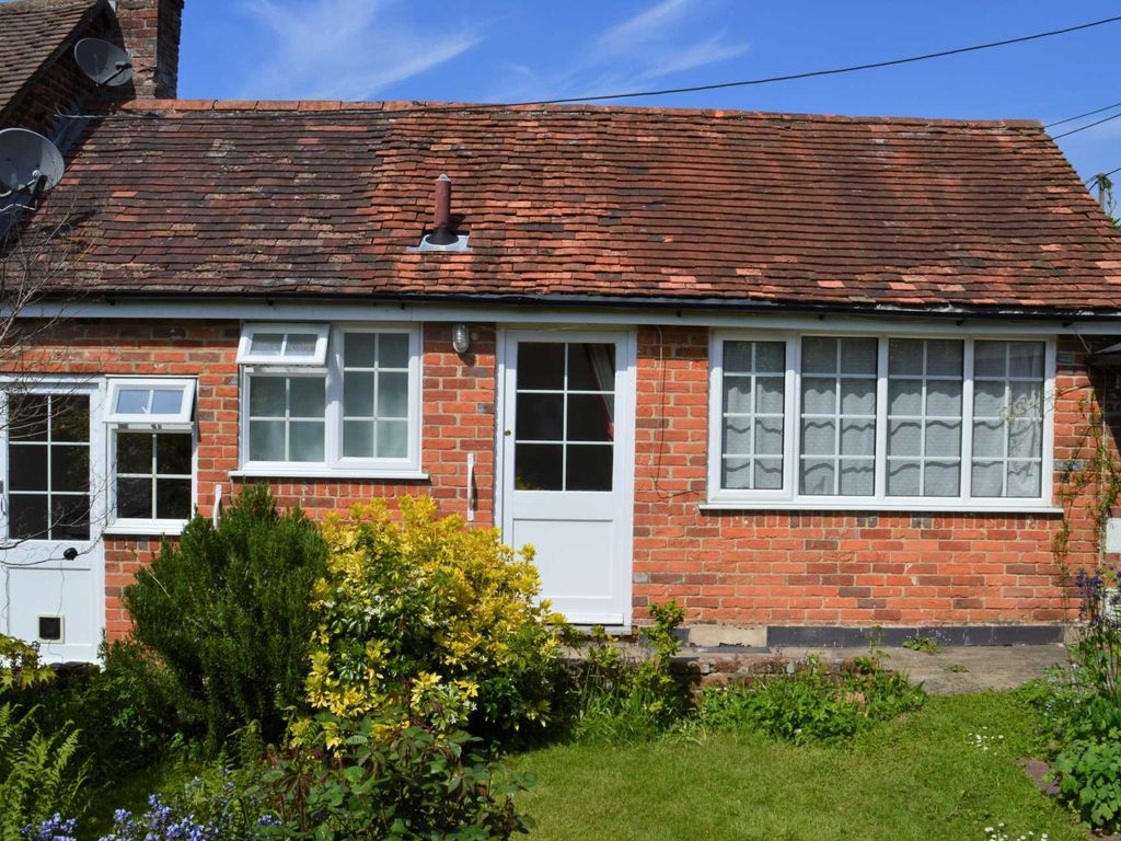 Studio to rent in High Street, Hungerford RG17 Zoopla