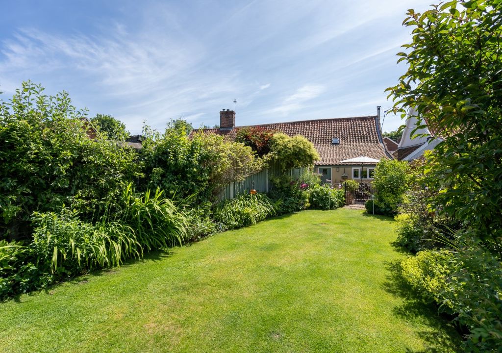 3 bed end terrace house for sale in Old Street, Newton Flotman, Norwich
