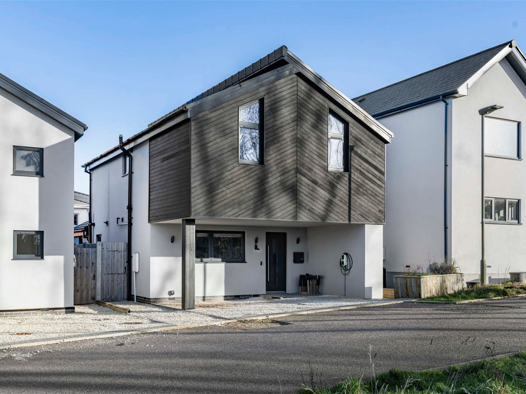 3 bed detached house for sale in Hopcroft Avenue, Graven Hill