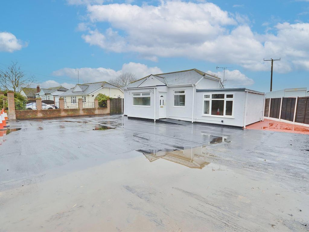 2 bed detached bungalow for sale in Seawick Road, St. Osyth, ClactonOn