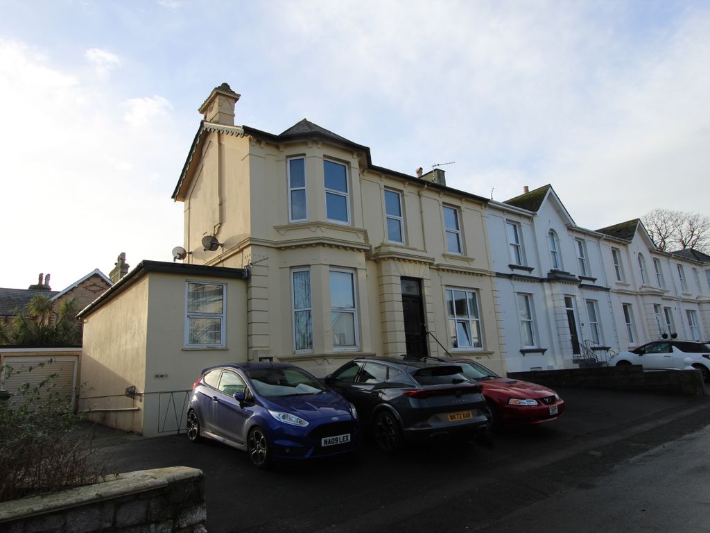 2 bed flat to rent in Grosvenor Road, Paignton TQ4, £800 pcm Zoopla