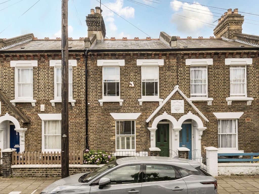 3 bed property for sale in Eversleigh Road, London SW11, £855,000 Zoopla