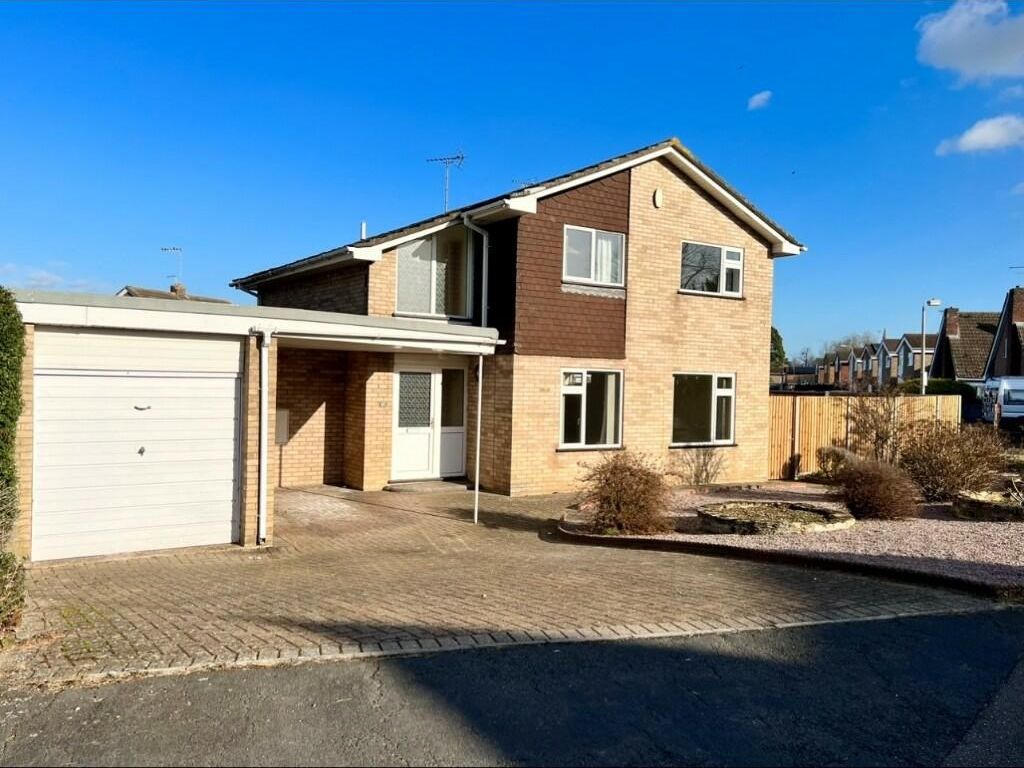 4 bed detached house to rent in Brownlow Drive, Deeping St James