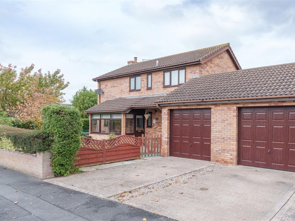 4 bed detached house for sale in Ffordd Y Berllan, Towyn, Abergele