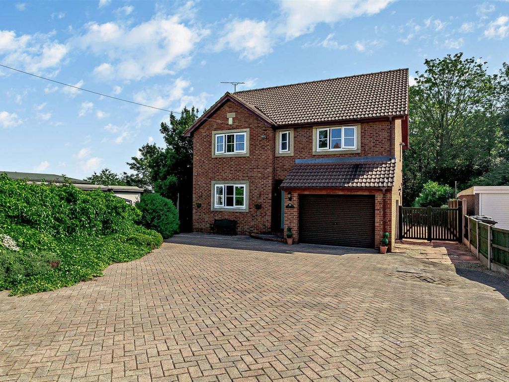 5 bed detached house for sale in Brook Hill, Thorpe Hesley, Rotherham