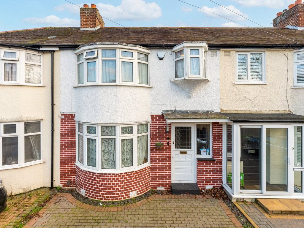 3 bed terraced house for sale in Marlow Drive, Cheam, Sutton SM3 Zoopla