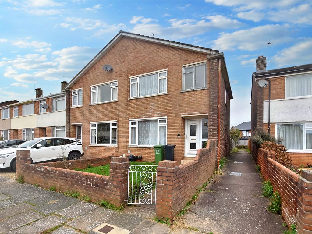 3 bed end terrace house for sale in Hamilton Avenue, Exeter, Devon EX2