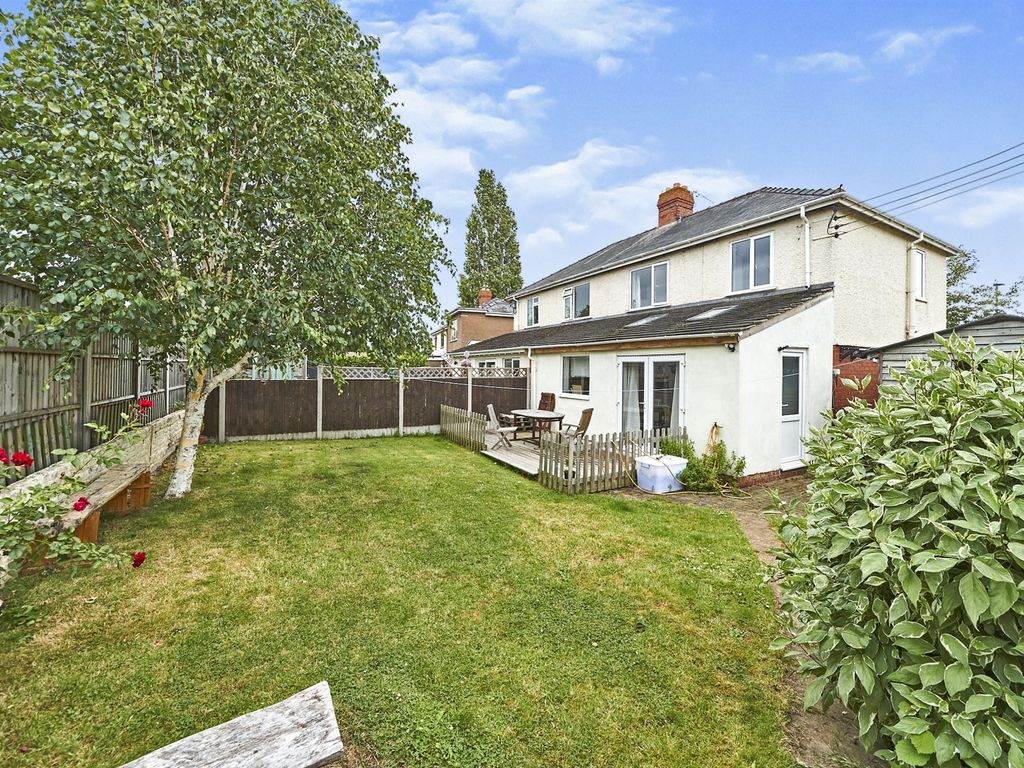 3 bed semidetached house for sale in Hampton Dene Road, Hereford HR1