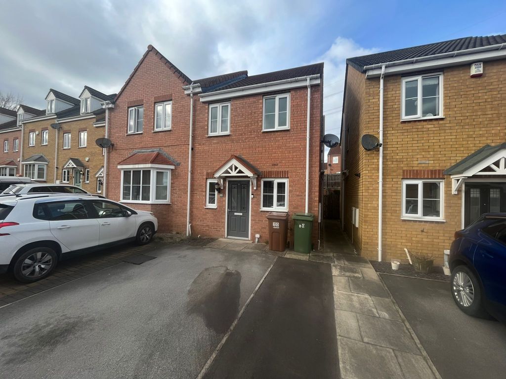2 bed semidetached house for sale in Springfield Close, Lofthouse
