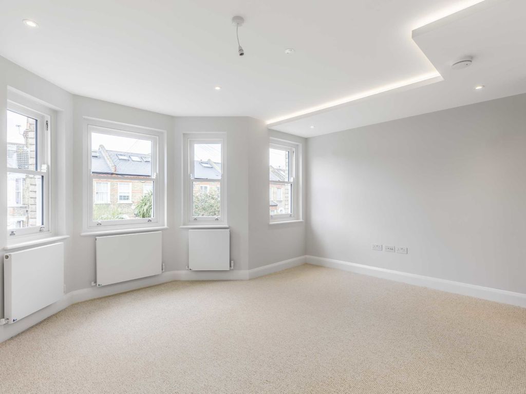 3 bed flat for sale in Hamilton Road, London SW19, £835,000 Zoopla