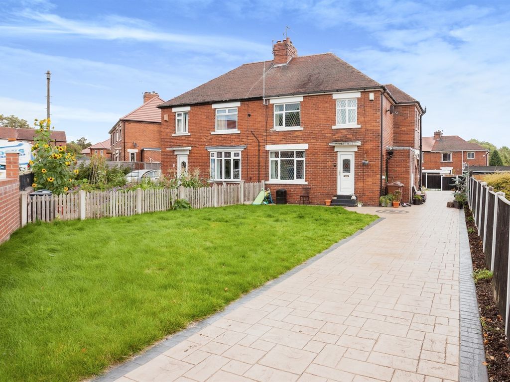 3 bed semidetached house for sale in Beech Avenue, Stanley, Wakefield