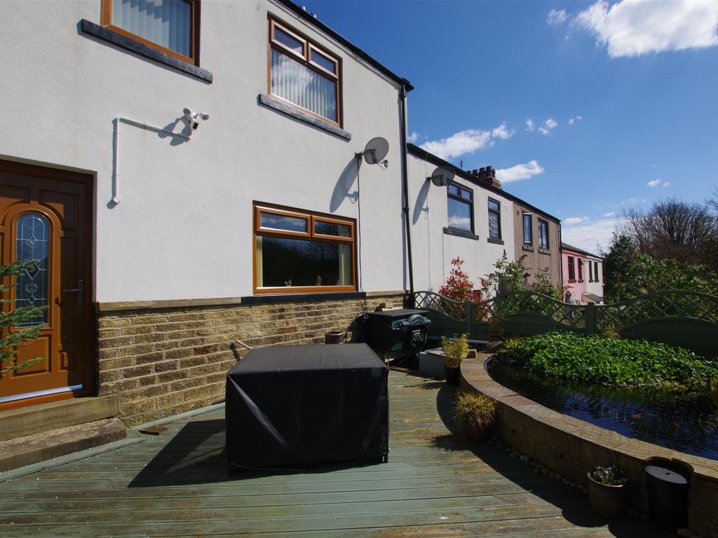3 bed terraced house for sale in Silverdale Terrace, Greetland, Halifax HX4 Zoopla