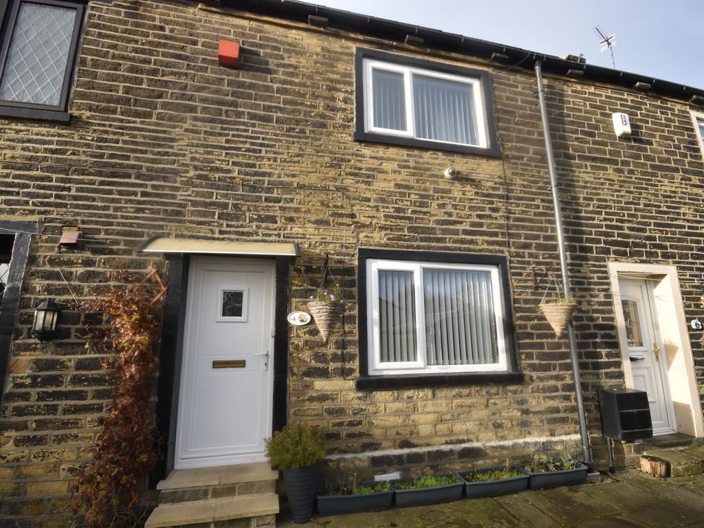2 bed cottage for sale in Smithy Fold, Clayton Heights, Bradford BD13