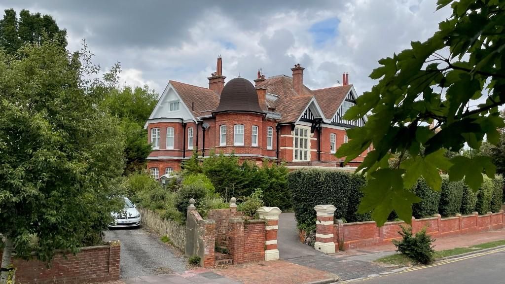 2 bed flat for sale in Denton Road, Eastbourne BN20 Zoopla