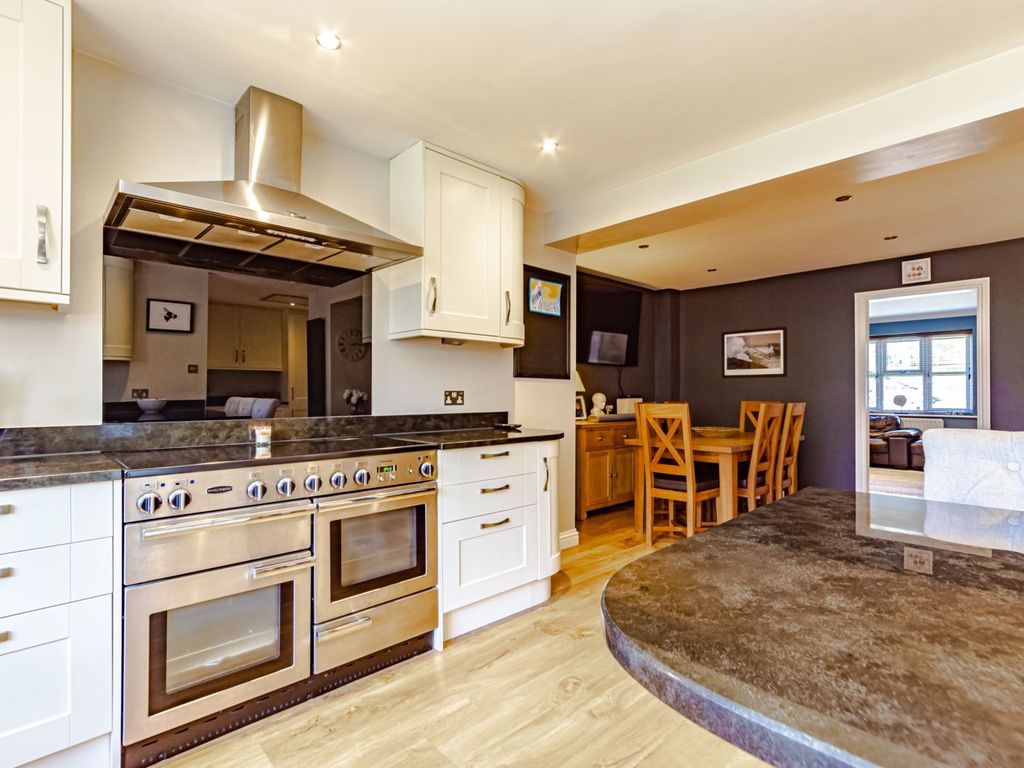 4 bed detached house for sale in Holbrook School Lane, Horsham RH12 Zoopla