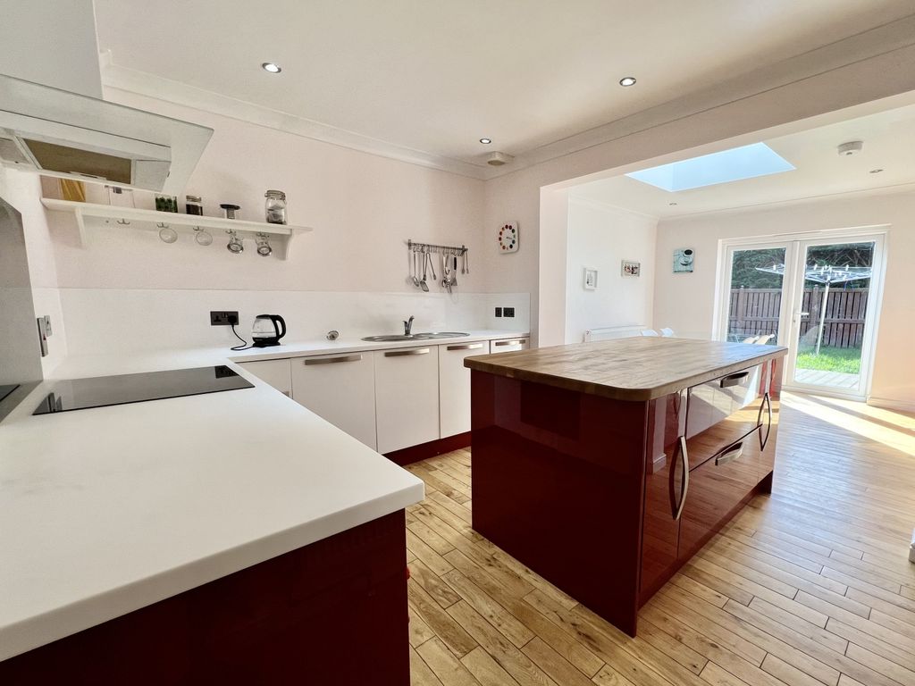 5 bed detached house for sale in Brierie Hills Court, Houston