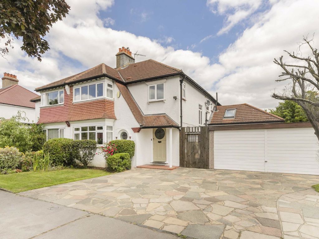 4 bed property for sale in The Chase, London SW16 Zoopla