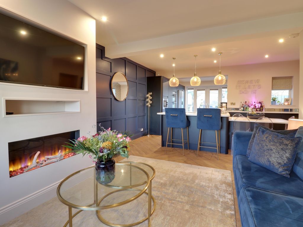 4 bed semidetached house for sale in Hall Bower Lane, Hall Bower