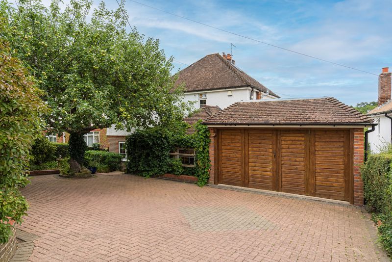 4 bed detached house for sale in Pinewood Road, High HP12 Zoopla