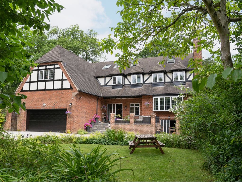 6 bed detached house for sale in Linthurst Road, Barnt Green B45 Zoopla