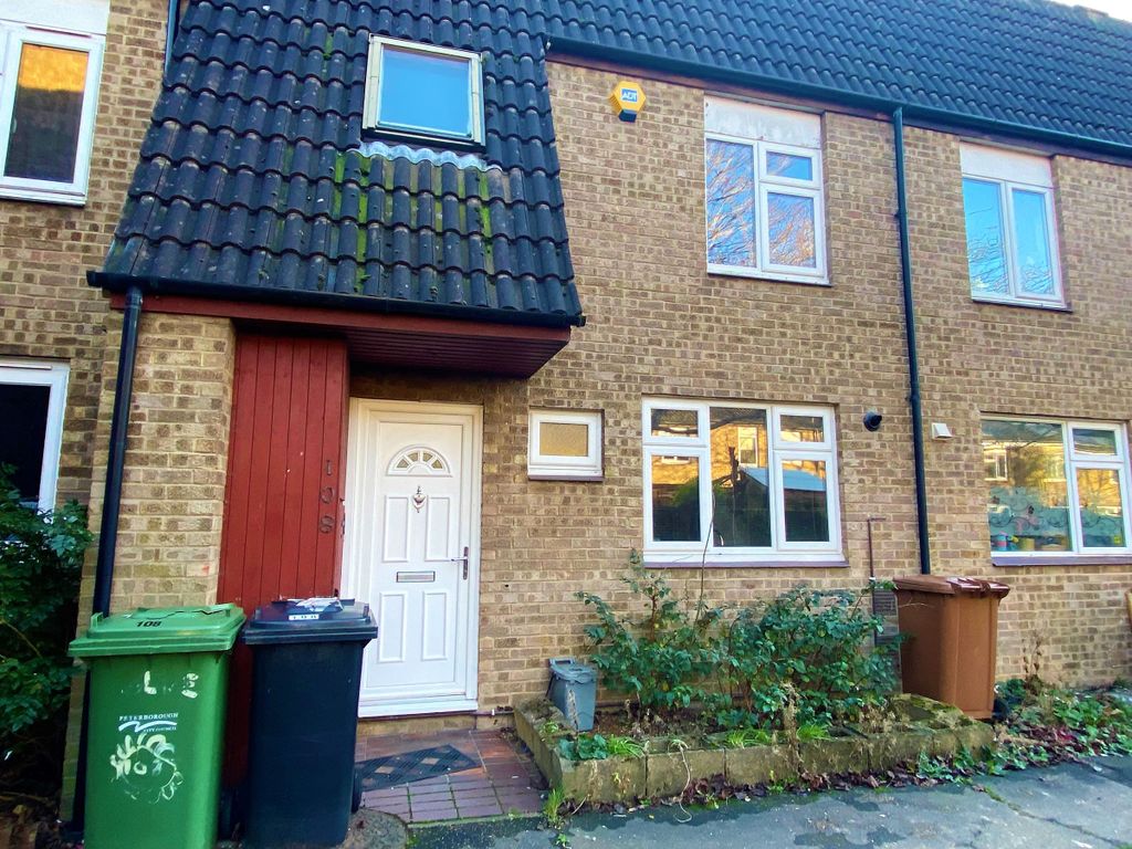 3 bed terraced house to rent in Howland, Orton Goldhay, Peterborough