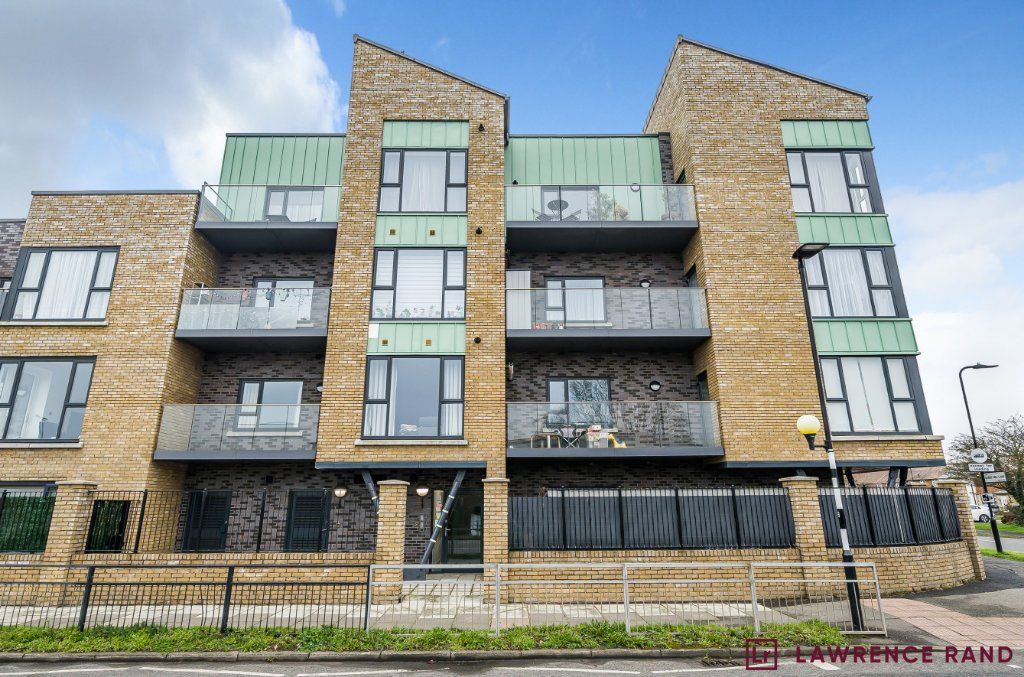 2 bed flat for sale in Eastcote Lane, Northolt, Middlesex UB5 Zoopla