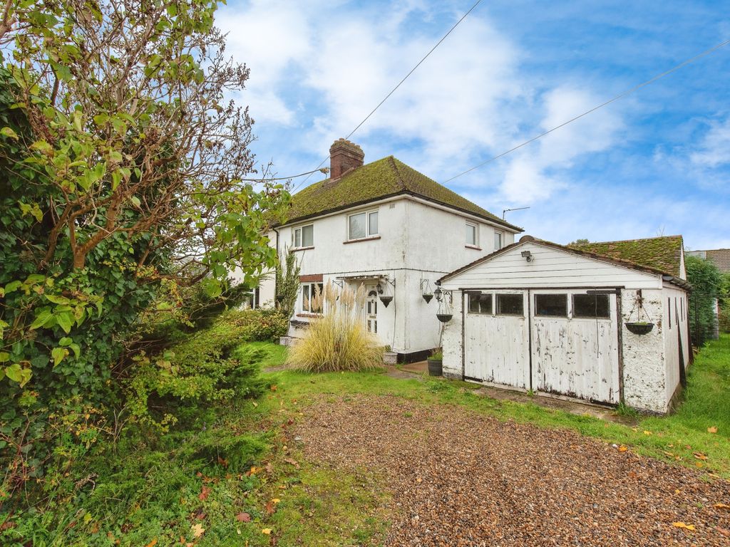 3 bed semidetached house for sale in Hopton Road, Barningham, Bury St