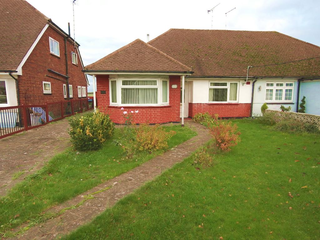 2 bed bungalow for sale in Ashingdon Road, Rochford, Essex SS4 Zoopla