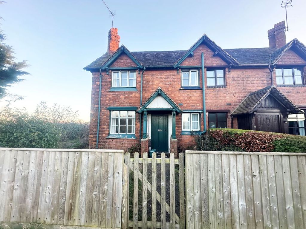 3 bed semidetached house for sale in 32 Stratford Road, Sherbourne, Warwickshire CV35, £150,000